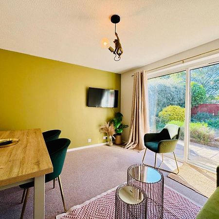 Jade's Cozy Retreat: Pet-Friendly 2-Bed with Garden Villa Cambridge  Exterior photo