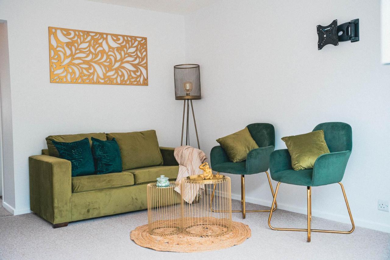 Jade's Cozy Retreat: Pet-Friendly 2-Bed with Garden Villa Cambridge  Exterior photo