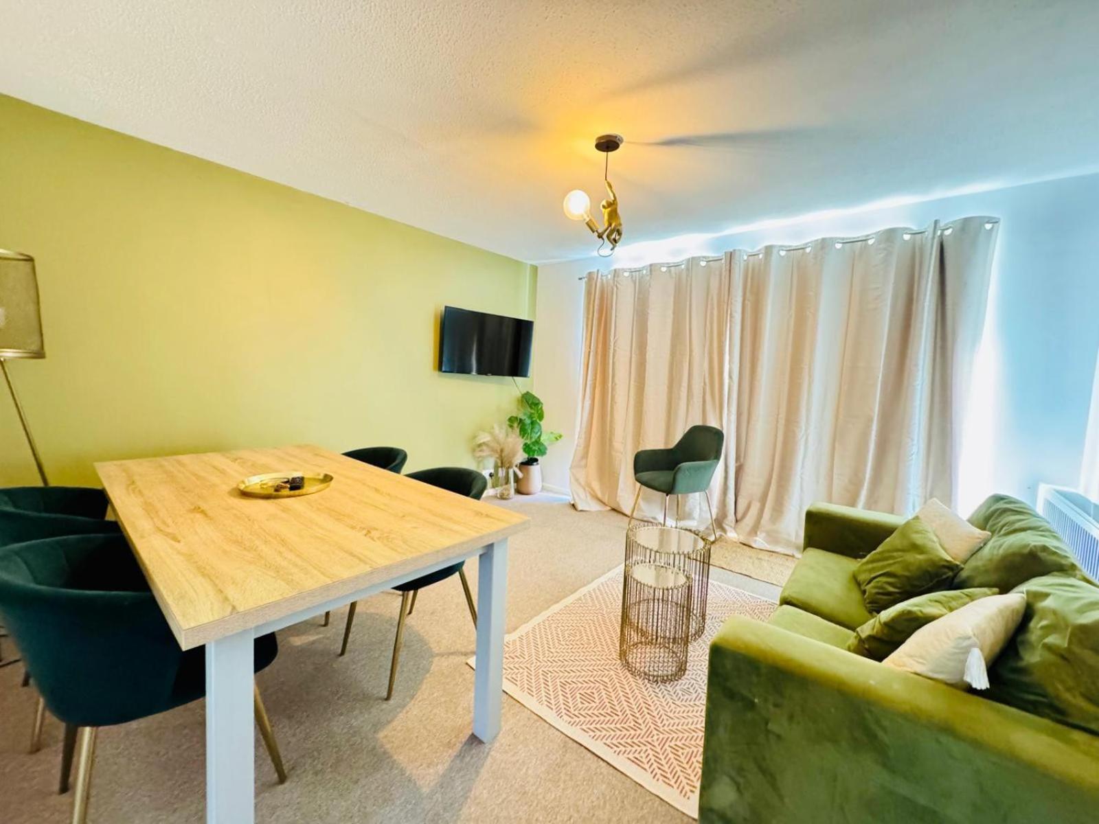 Jade's Cozy Retreat: Pet-Friendly 2-Bed with Garden Villa Cambridge  Exterior photo