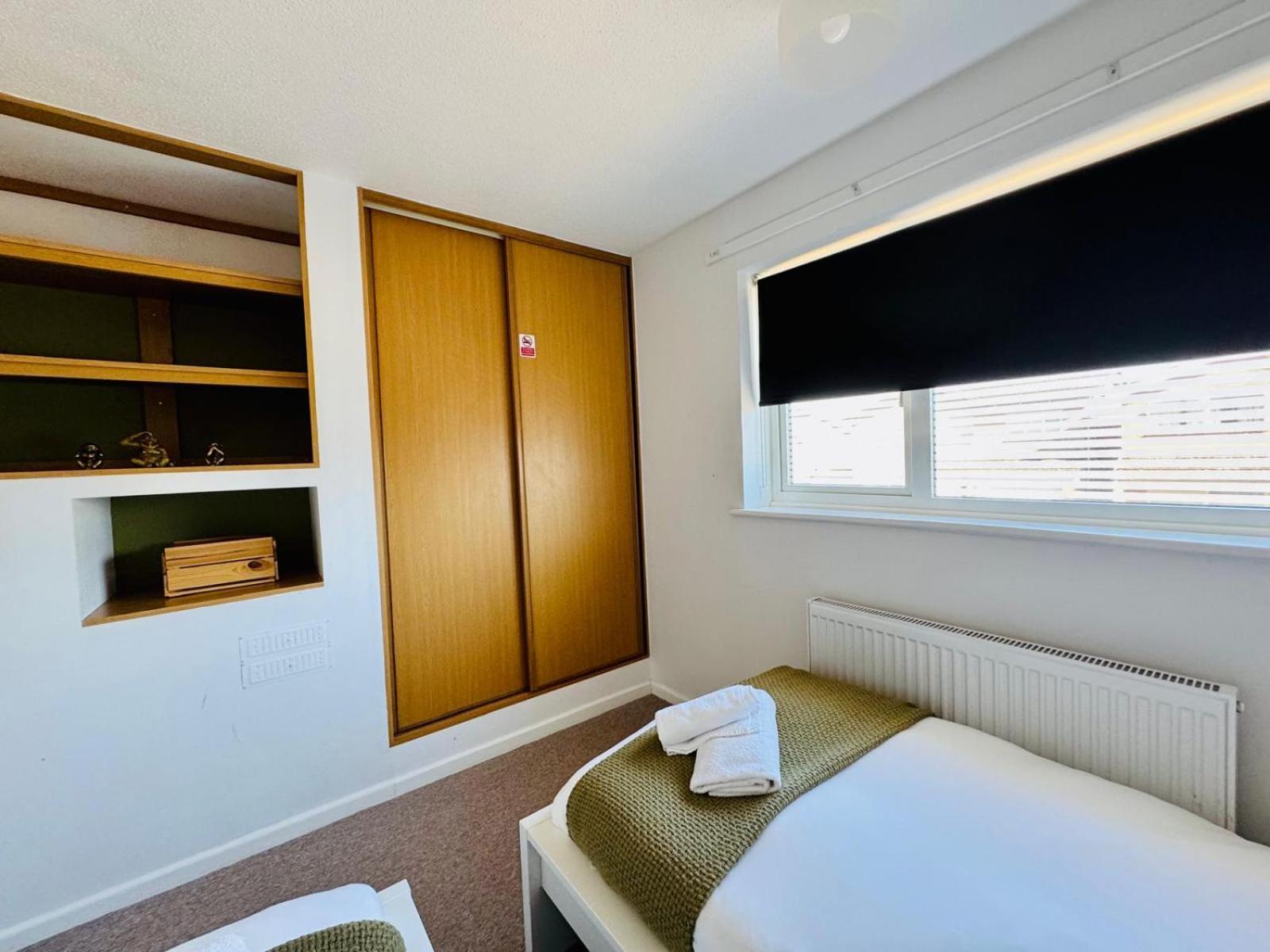 Jade's Cozy Retreat: Pet-Friendly 2-Bed with Garden Villa Cambridge  Exterior photo