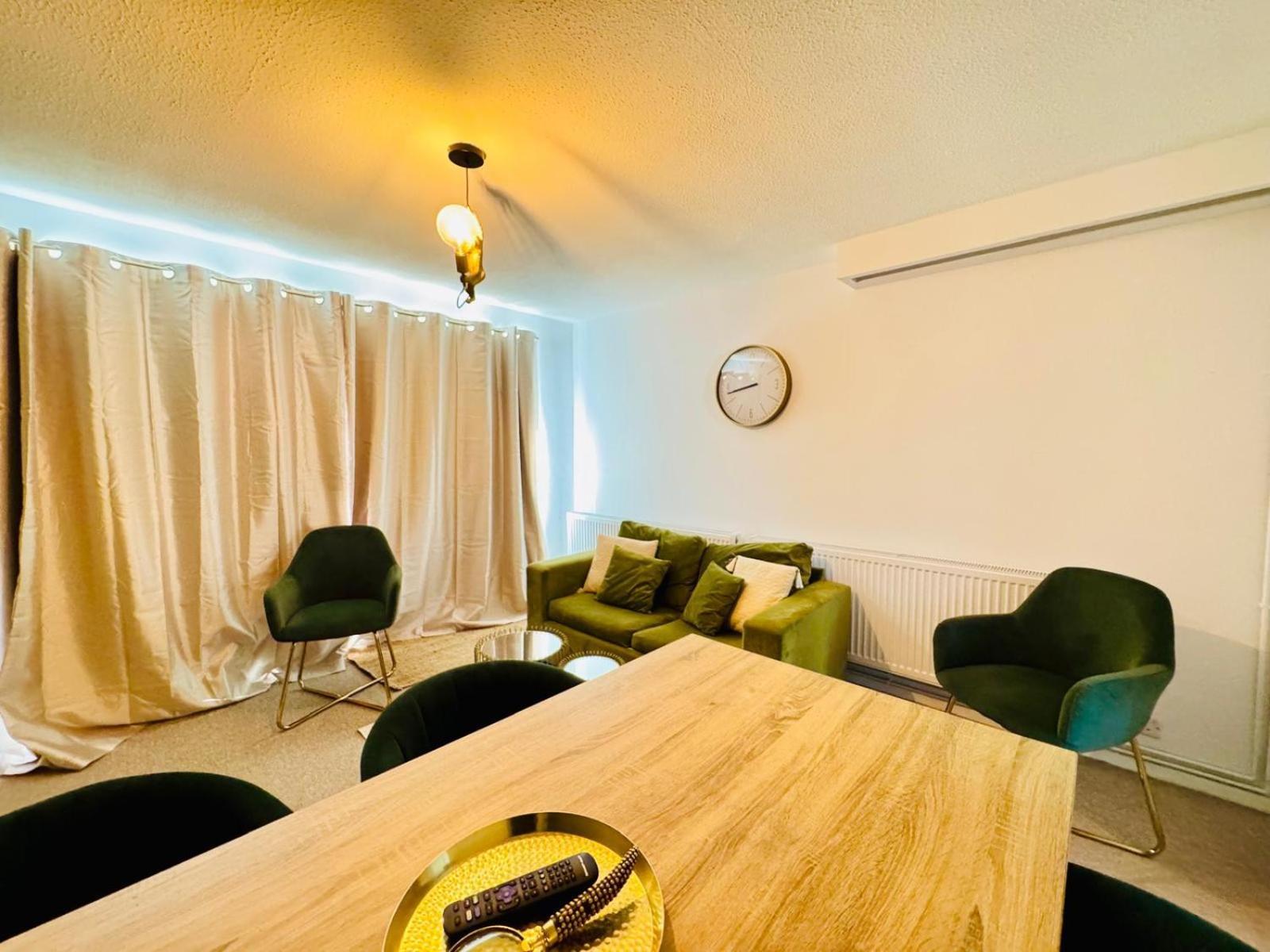 Jade's Cozy Retreat: Pet-Friendly 2-Bed with Garden Villa Cambridge  Exterior photo