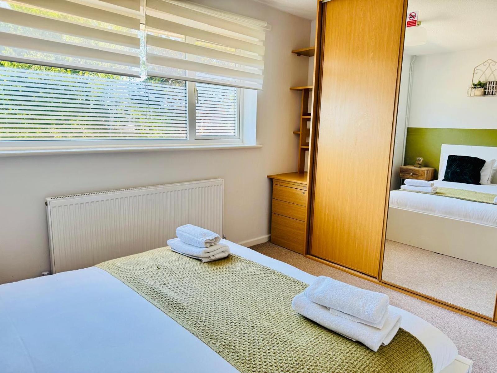 Jade's Cozy Retreat: Pet-Friendly 2-Bed with Garden Villa Cambridge  Exterior photo
